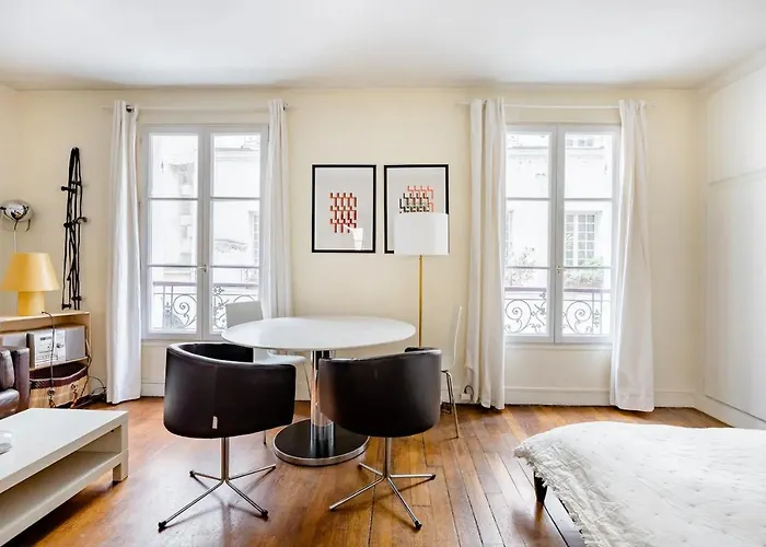 Bel Ile Saint Louis, Centre *