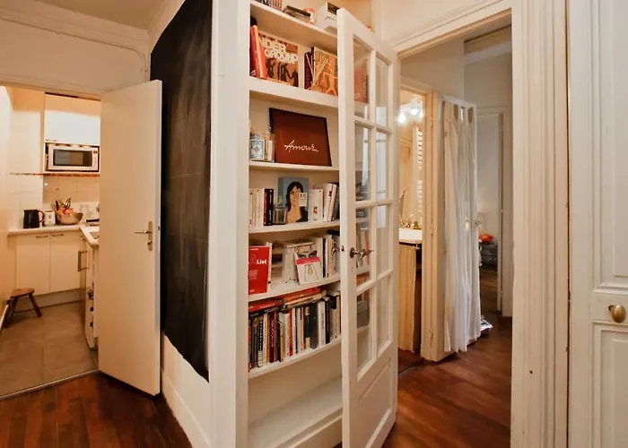 Bel Ile Saint Louis, Centre Alloggio in famiglia *