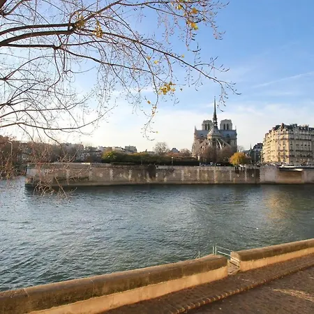 Bel Ile Saint Louis, Centre *